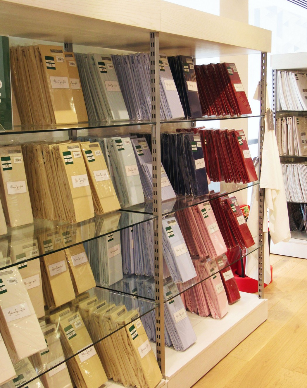 Shelving unit for soft furnishings