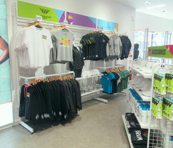Pop-up Shop Freestanding wall display for Clothing